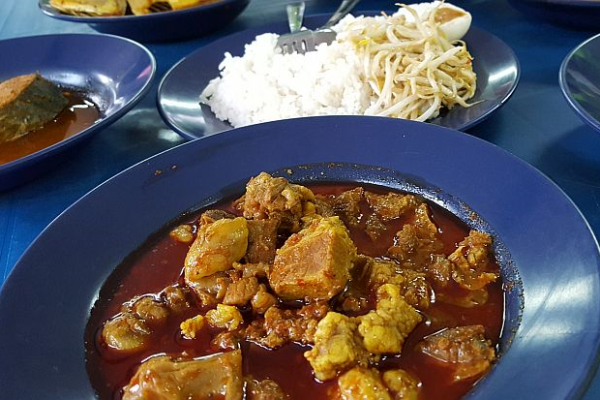 Melting Pot Café Gamit Rasa Ala Kampung - Jamu Selera  mStar